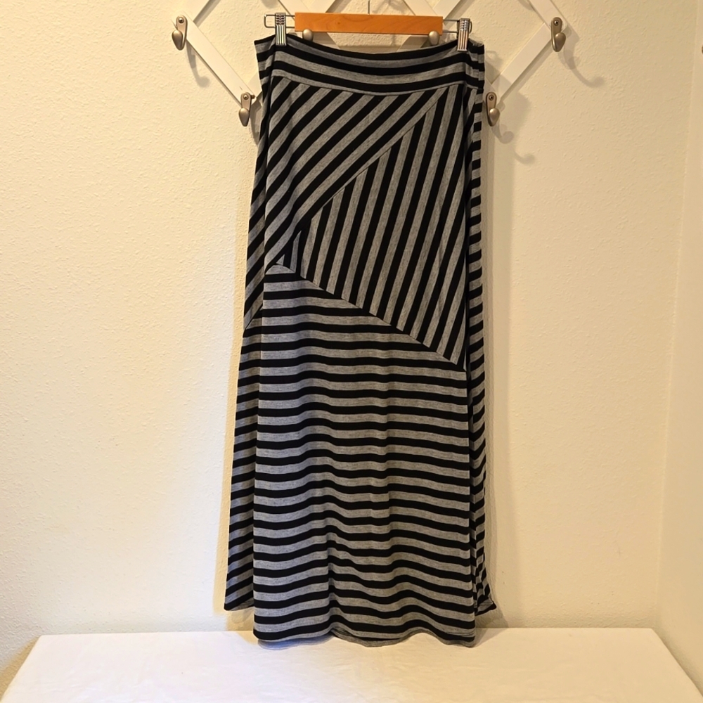 Brat Star Maxi Skirt Grey and Black Stripped Size Large